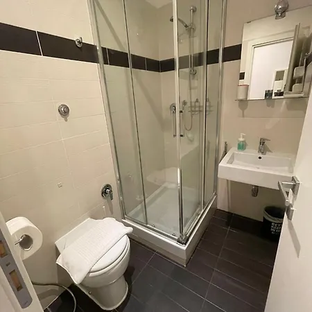 Relais Merulana Pensjonat 3*